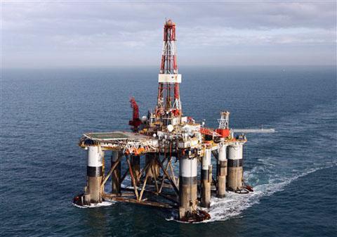 海上石油勘探开发溢油环境风险可控性论文
