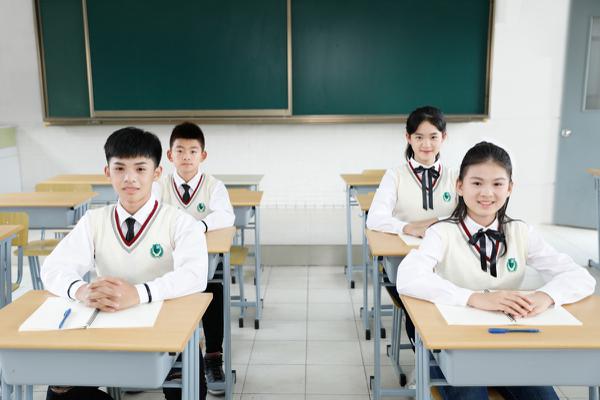 原创 中学生考试作文：《日本给中国开诗词大会？ ――是我们想多了》