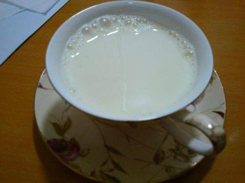 一杯温牛奶使我的心动（成分修订和评论）_1500字