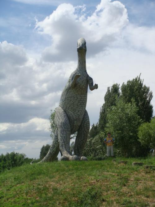 游览恐龙公园