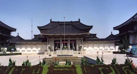 参观陕西历史博物馆