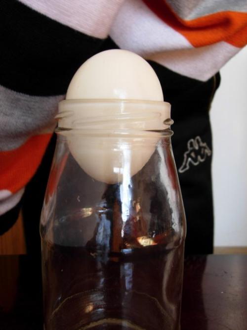 吃鸡蛋的瓶子实验
