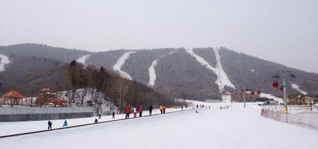 哈尔滨滑雪