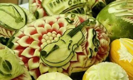 吃瓜“艺术”