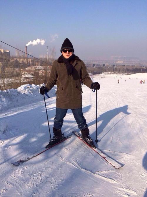 去哈尔滨滑雪