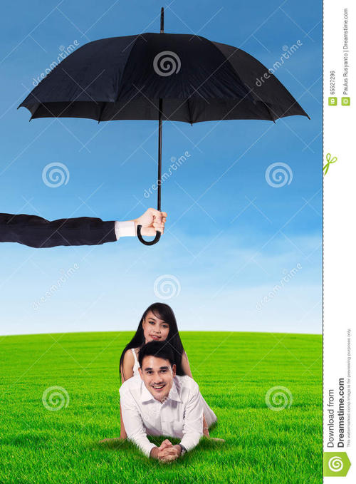 伞下的草