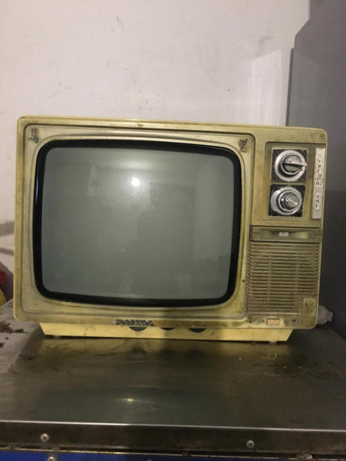 怀旧黑白电视