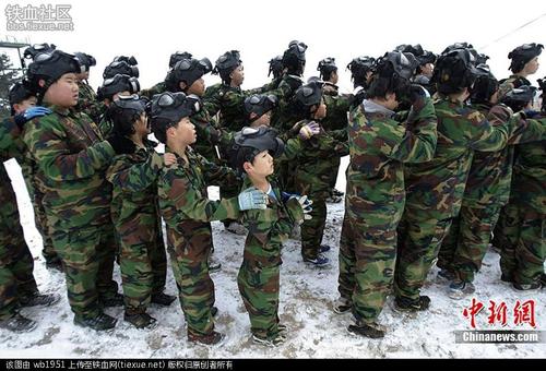 雪中​​的军事训练