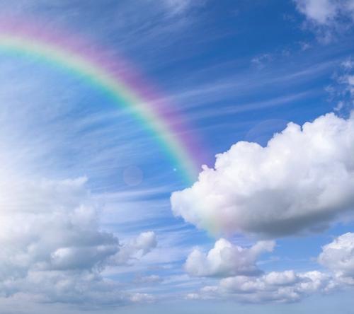 在没有风雨的情况下如何看到彩虹？
