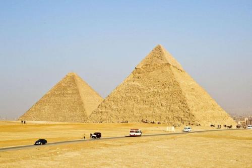 金字塔探险之旅