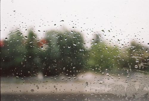 微弱的雨季
