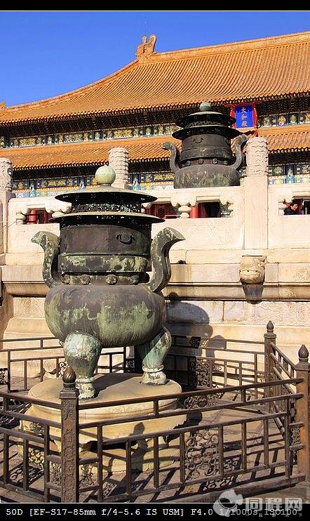 紫禁城的构图：旅游宫殿寺_450字