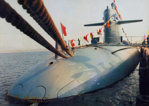 中国“汉”一级攻击核潜艇_1000字