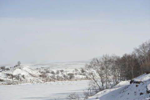 雪景上的构图：冬天雪景（5）_600字