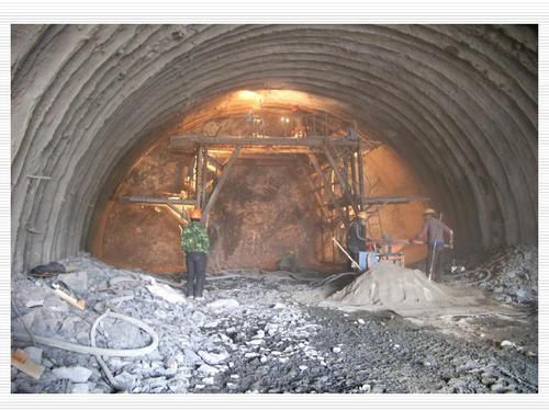 道路隧道工程的支护施工技术论文