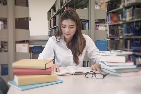 何凯文四级作文万能句预测之生活时间角度