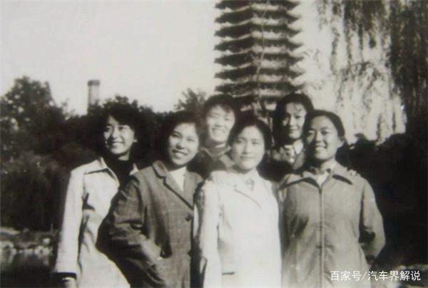 1977年北京文科女状元，当年语文考99，作文登人民日报，后来如何
