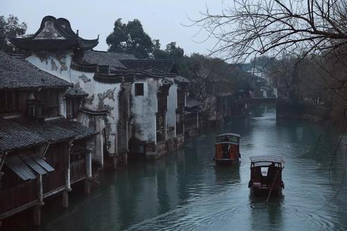 屋檐下的风景