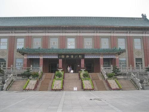 游荆州博物馆