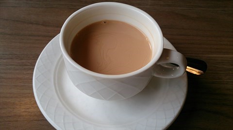 一杯热奶茶