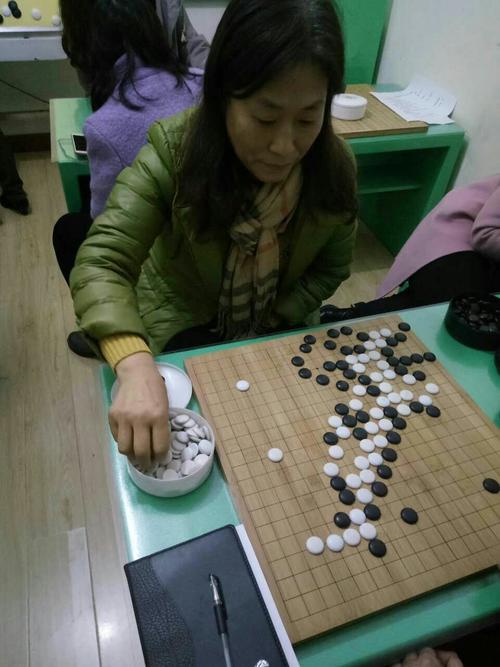 我和妈妈下棋