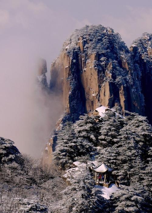 黄山美丽的雪景