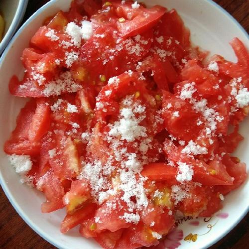 做糖混合西红柿