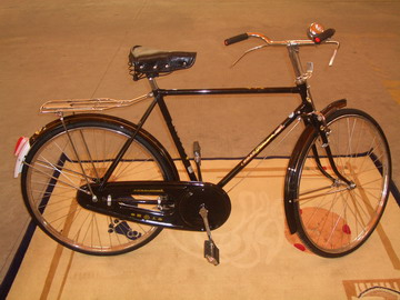 一辆旧自行车