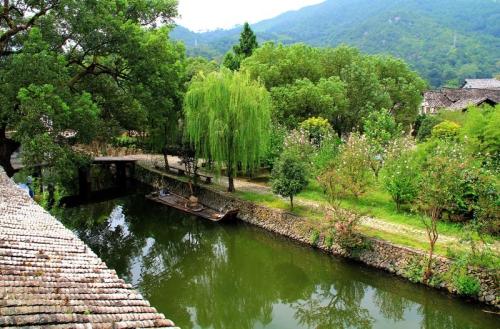 龙湾潭旅游指南