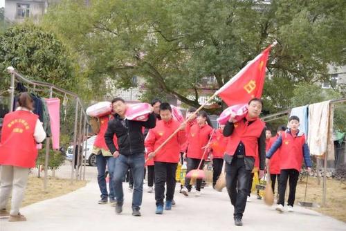 向雷锋学习很高兴