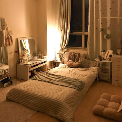 舒适的小卧室