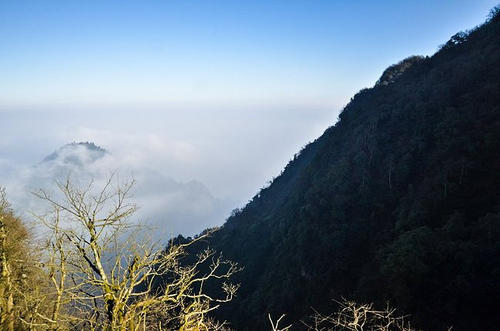 魔术峨眉山