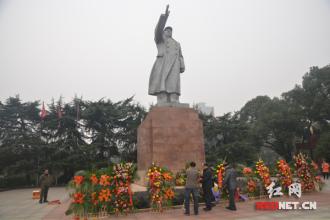 关于毛泽东纪念馆的思考