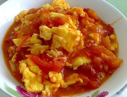 做西红柿炒鸡蛋