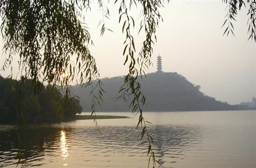春天的东沽湖