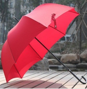 一把红伞