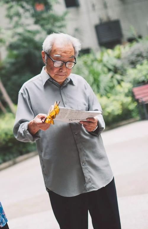 好学的爷爷