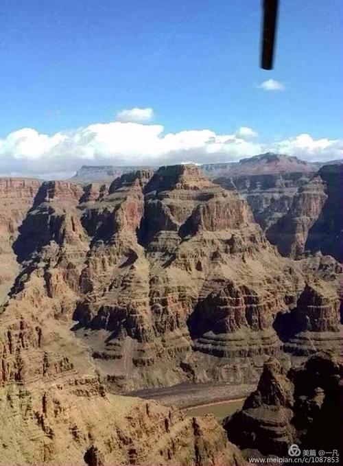 在美国科罗拉多大峡谷旅行