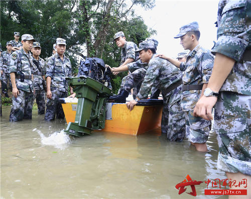 参观炮兵团