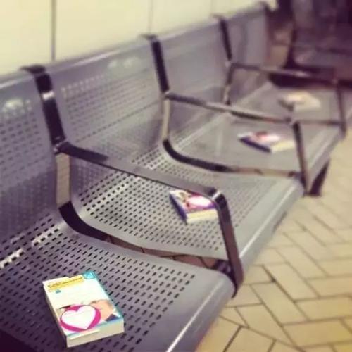 地铁“丢失”书籍可以继续