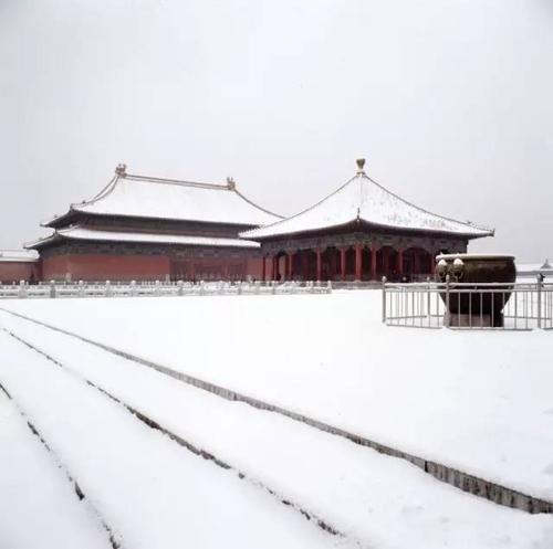 阅读“雪地北平”