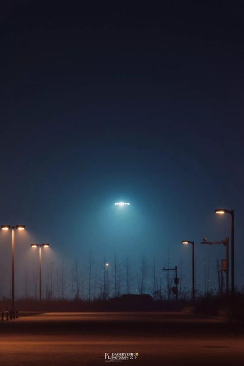 雾在夜晚