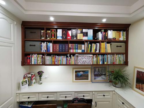 我喜欢家里的书柜
