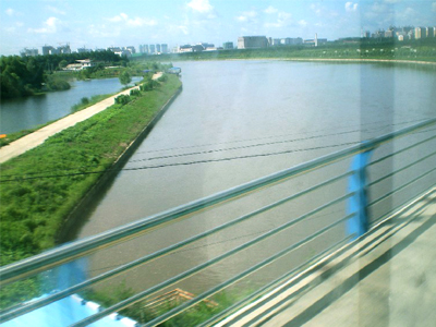 暑假旅行 - 我们的母亲河 -  yitong river_250字