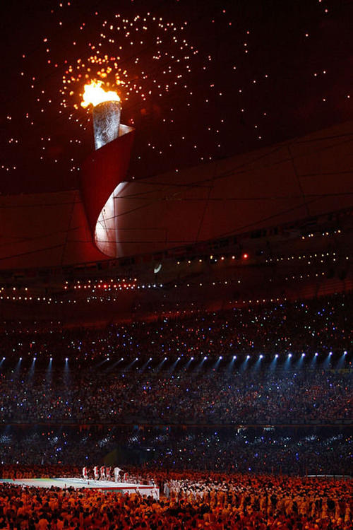 奥运会上的构成：奥运火焰，燃烧世界！ _1200字