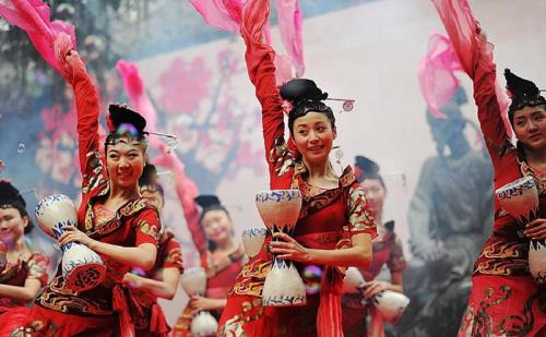 春节习俗 - 第一个月的七个人