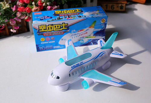 我最喜欢的玩具飞机_500字