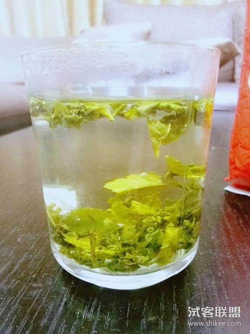 淡绿茶