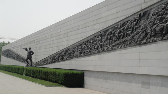 南京大屠杀纪念堂，_750字